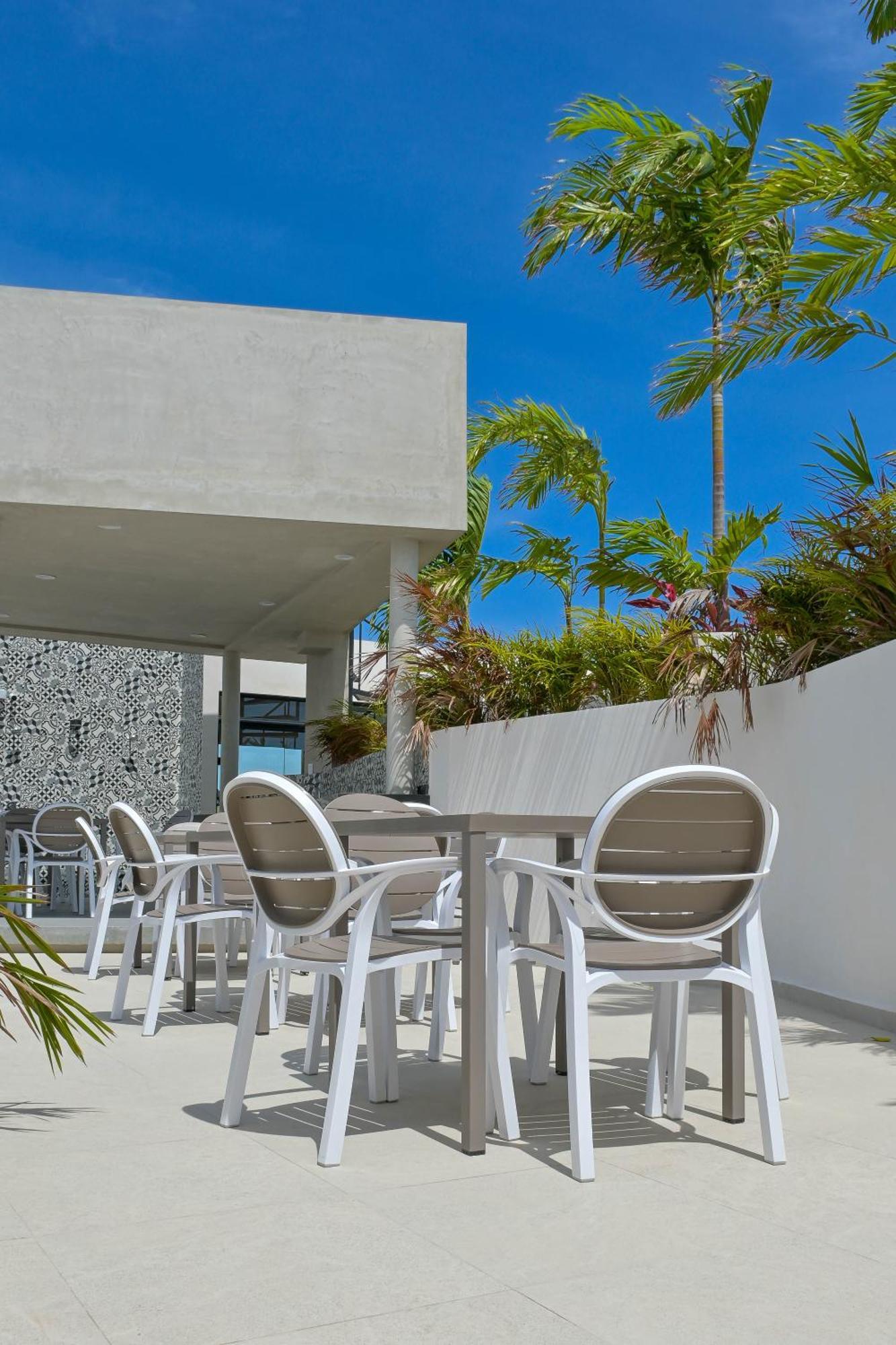 Urban Towers Playa Del Carmen Lägenhet Exteriör bild